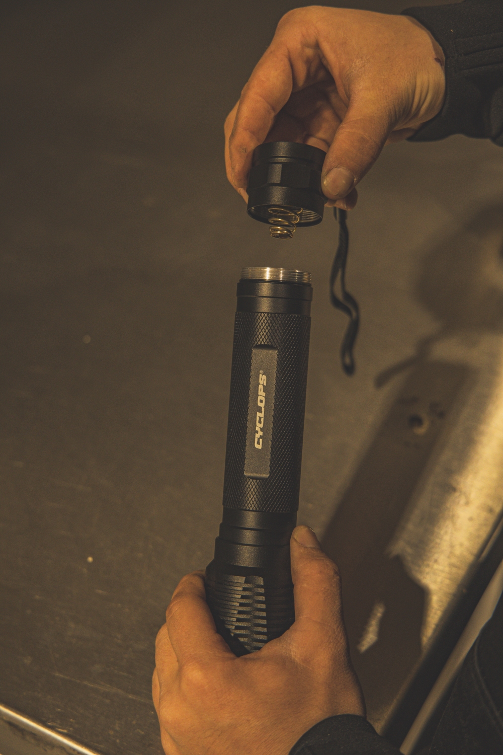 BRONTES 2K - 2000 LUMEN FLASHLIGHT - Cyclops