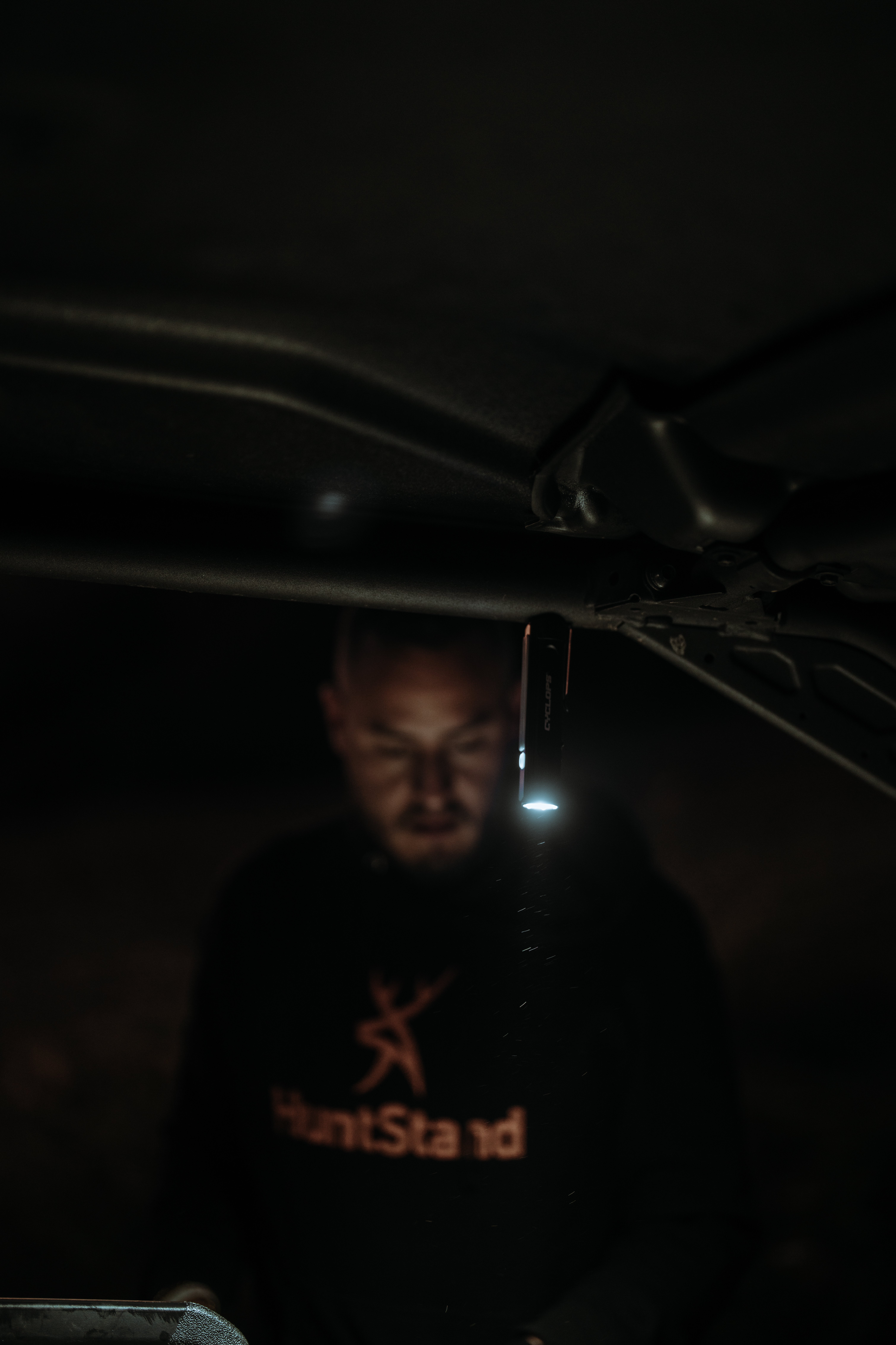 2000 Lumen Flashlight with COB Utility Light - Cyclops